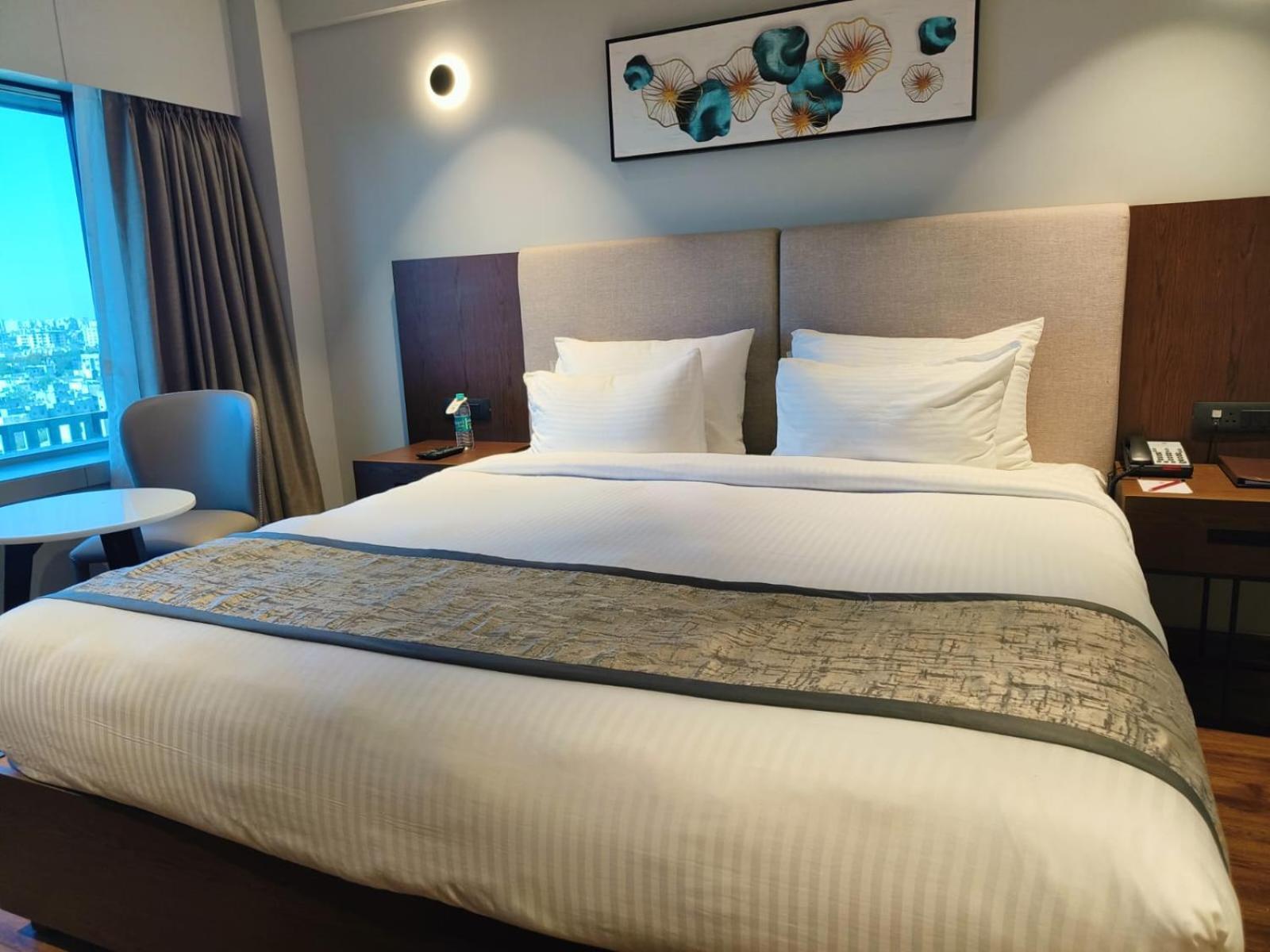 Ramee International Surat Hotel Buitenkant foto