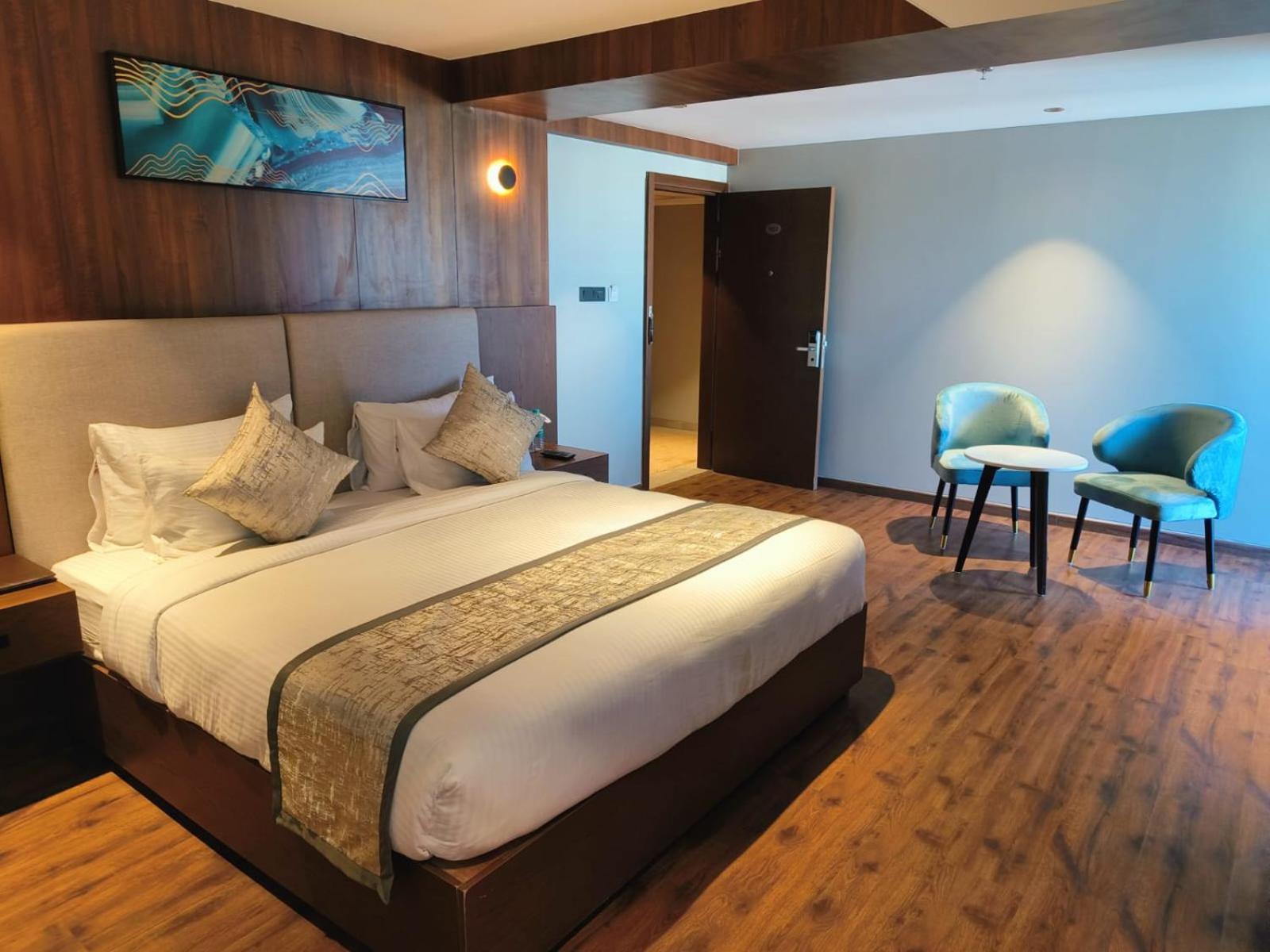 Ramee International Surat Hotel Buitenkant foto